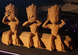 Les trois Groot imprimés en 3D